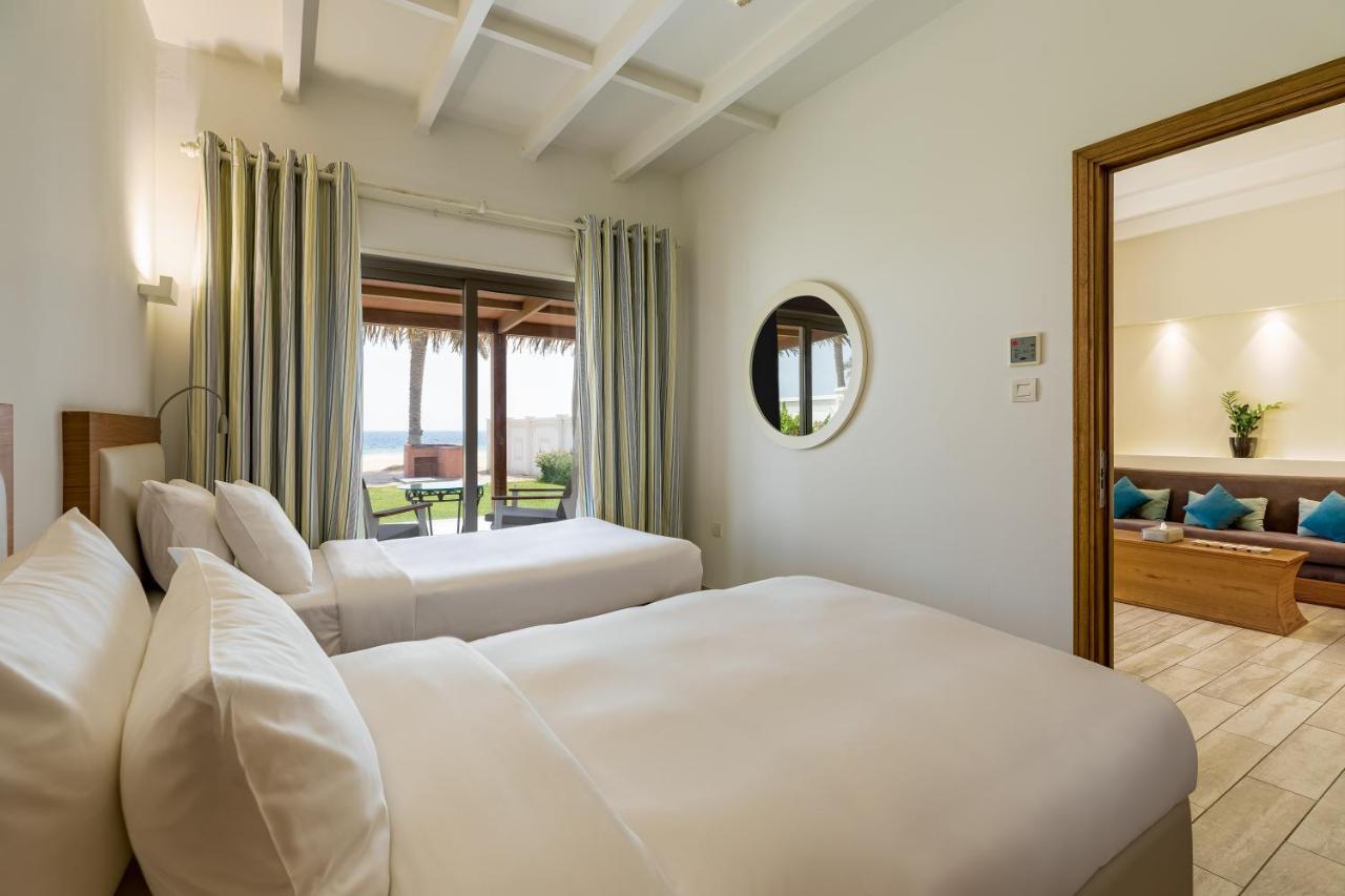 Sealine Beach, A Murwab Resort Mesaieed Exteriör bild A bedroom at the resort