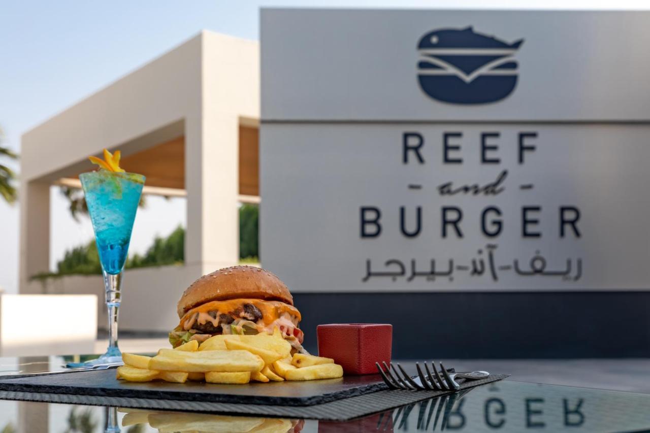 Sealine Beach, A Murwab Resort Mesaieed Exteriör bild Reef Burger