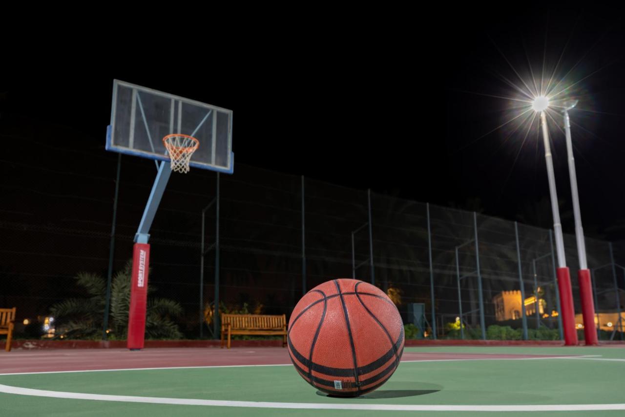 Sealine Beach, A Murwab Resort Mesaieed Exteriör bild Basketball court at the University of Patras