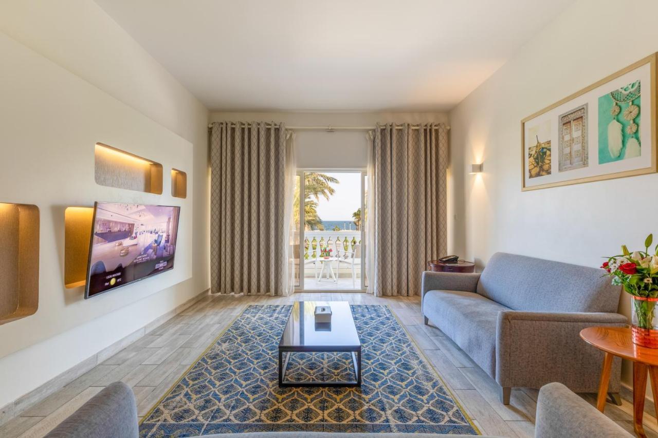 Sealine Beach, A Murwab Resort Mesaieed Exteriör bild A suite at the hotel